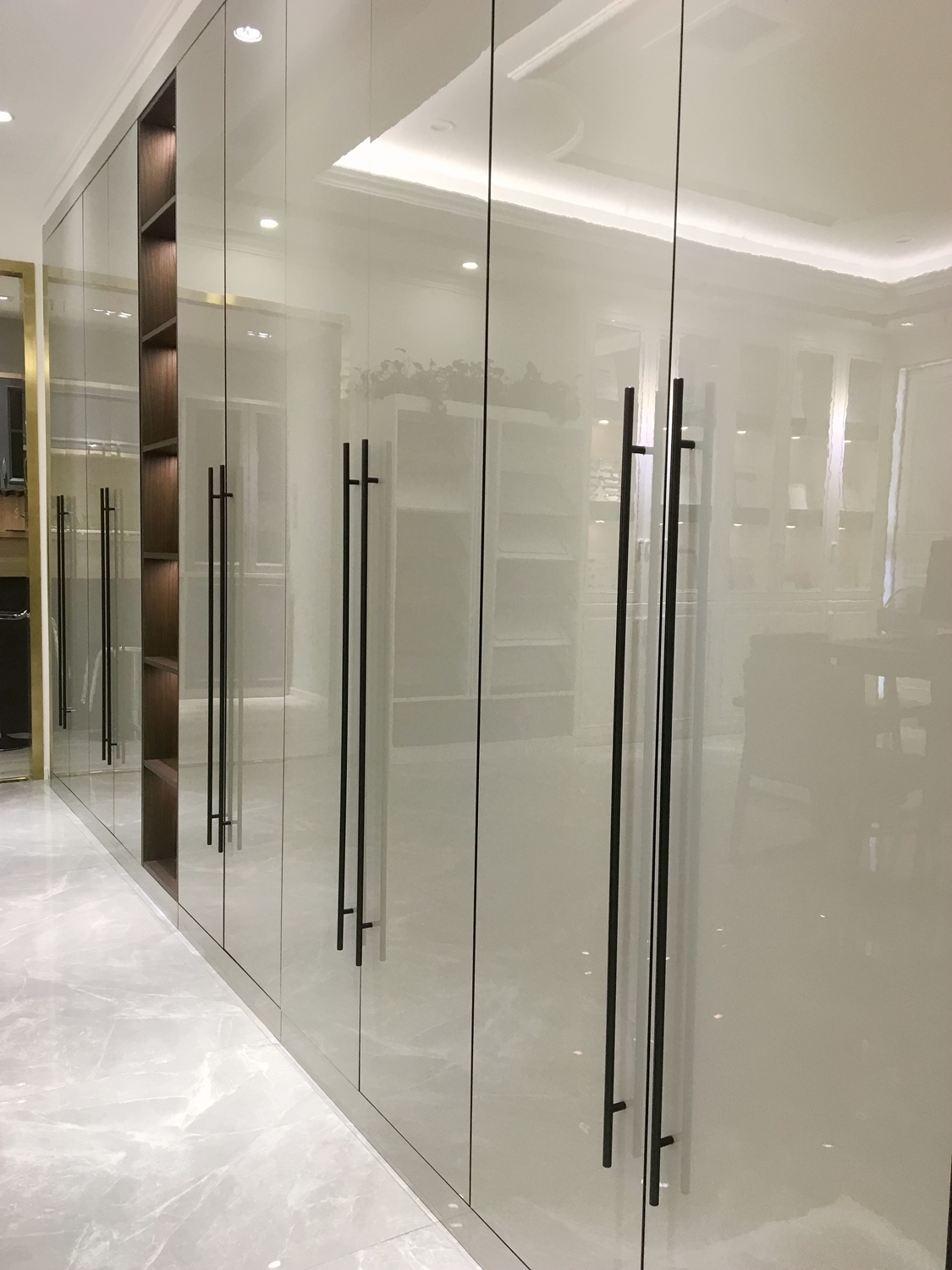 貴朝全屋（wū）定製極簡（jiǎn）風格衣櫃.jpg